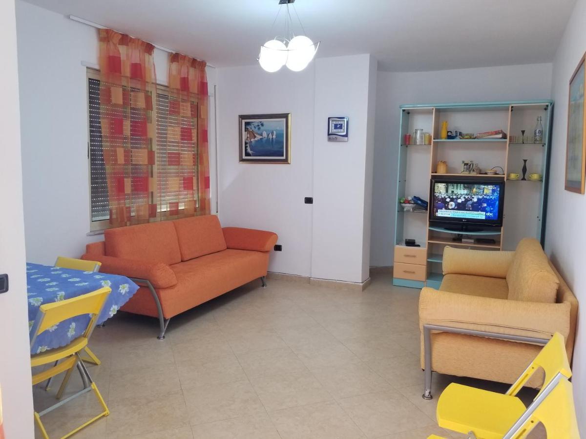 Dea Apartment Durrës Buitenkant foto